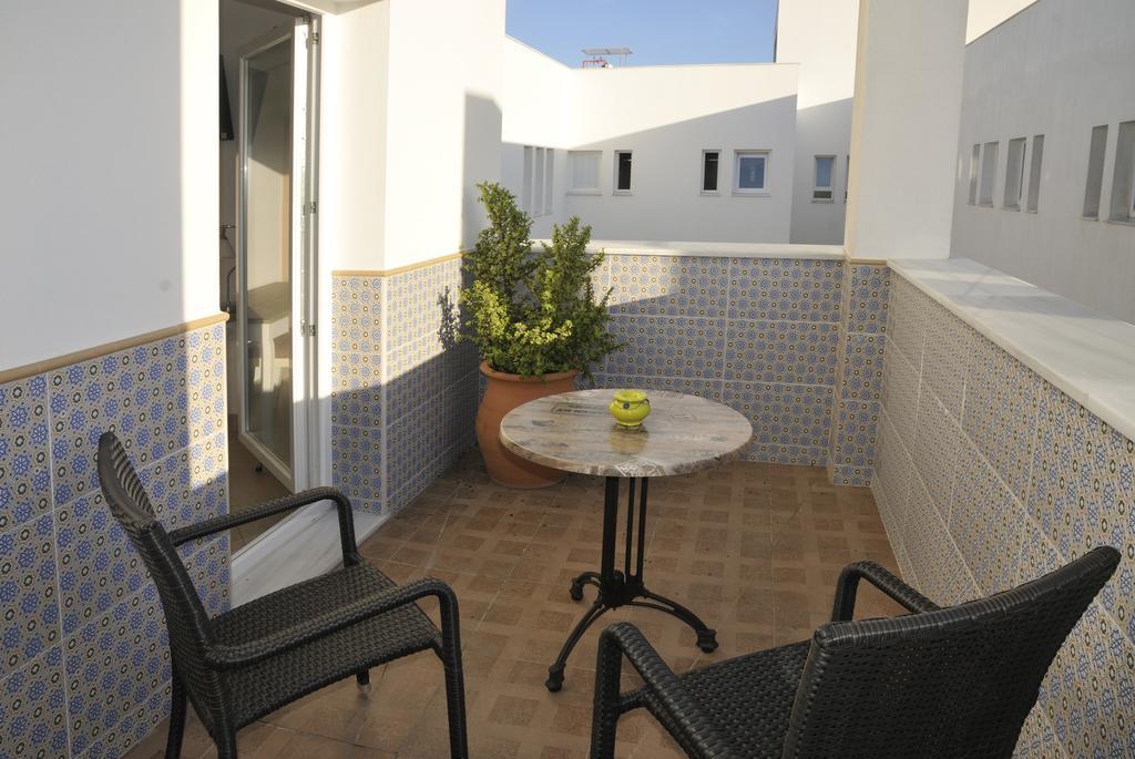 Hostal Tarifa -Recepcion Abierta Las 24H- Eksteriør billede