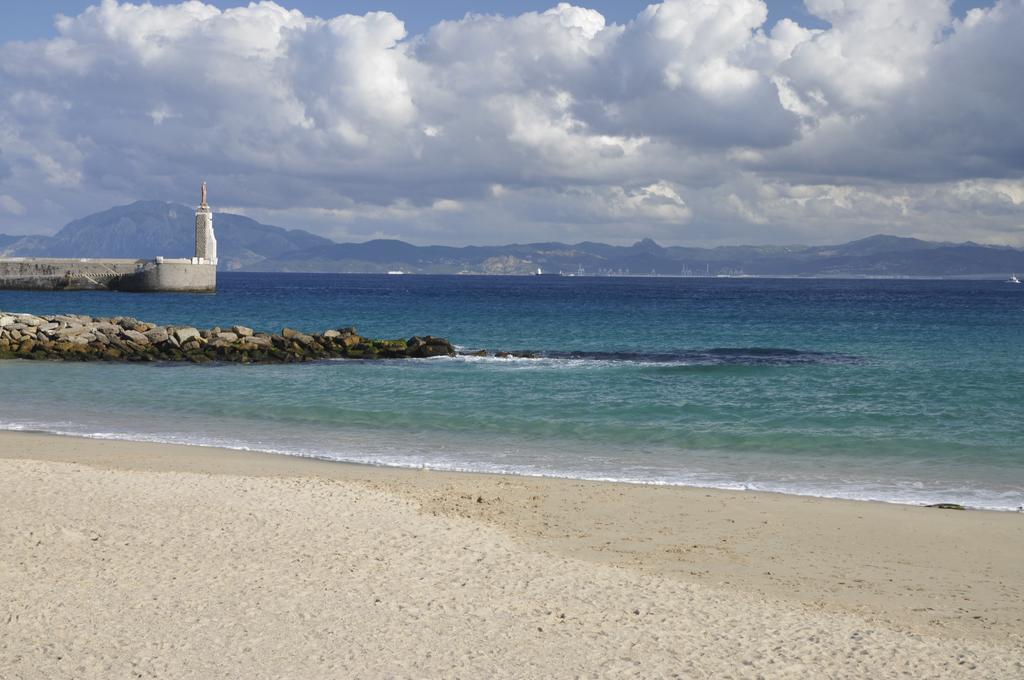 Hostal Tarifa -Recepcion Abierta Las 24H- Eksteriør billede