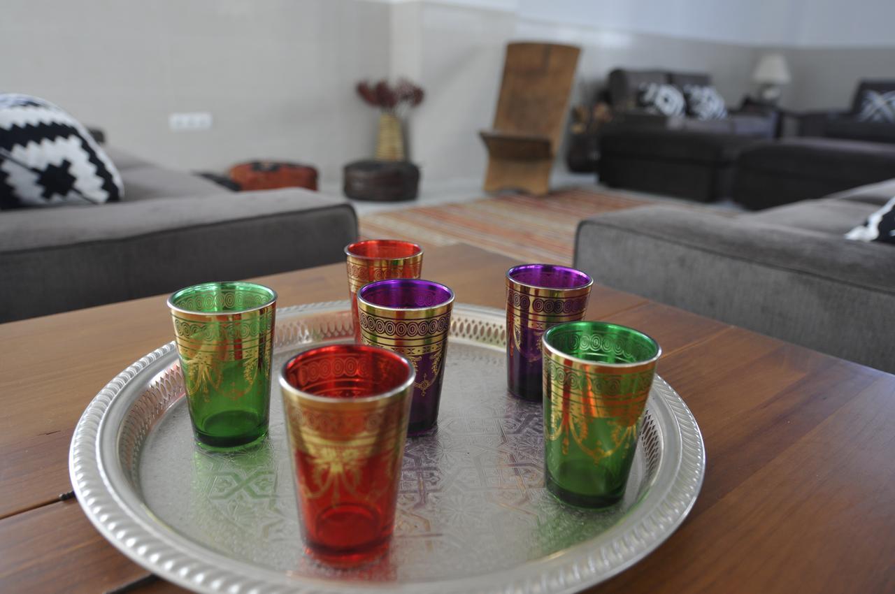 Hostal Tarifa -Recepcion Abierta Las 24H- Eksteriør billede